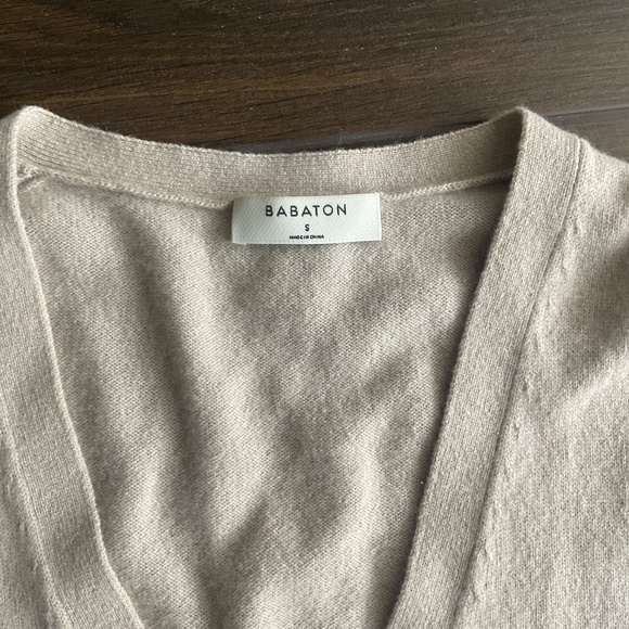 Aritzia Babaton cashmere crop cardigan - Picture 2 of 3